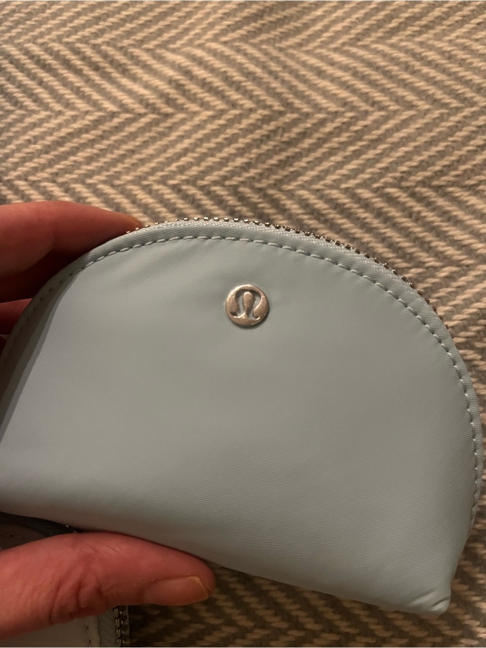 NWT: $58 LULULEMON Dual Pouch Wristlet — Foam Cloud, Light Ivory, Silver - Picture 4 of 9